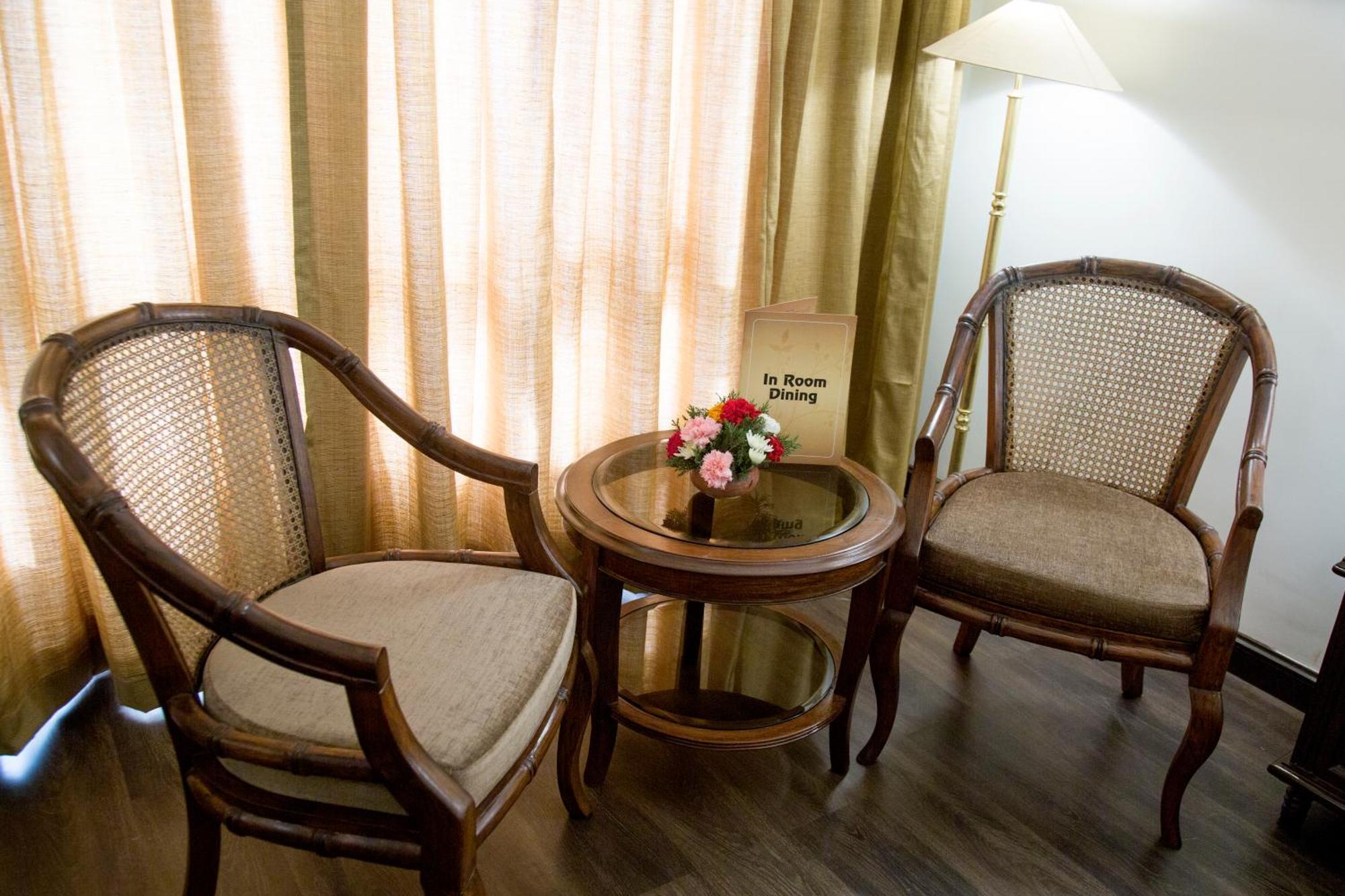 Grand Hotel Kathmandu Room photo