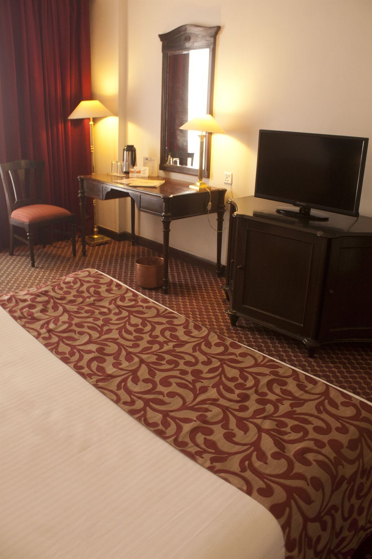 Grand Hotel Kathmandu Exterior photo