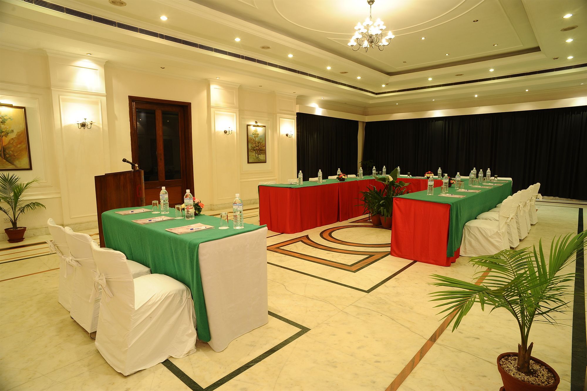 Grand Hotel Kathmandu Exterior photo